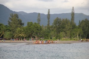 Vanuatu Menschenmenge am Sonntagnachmittag